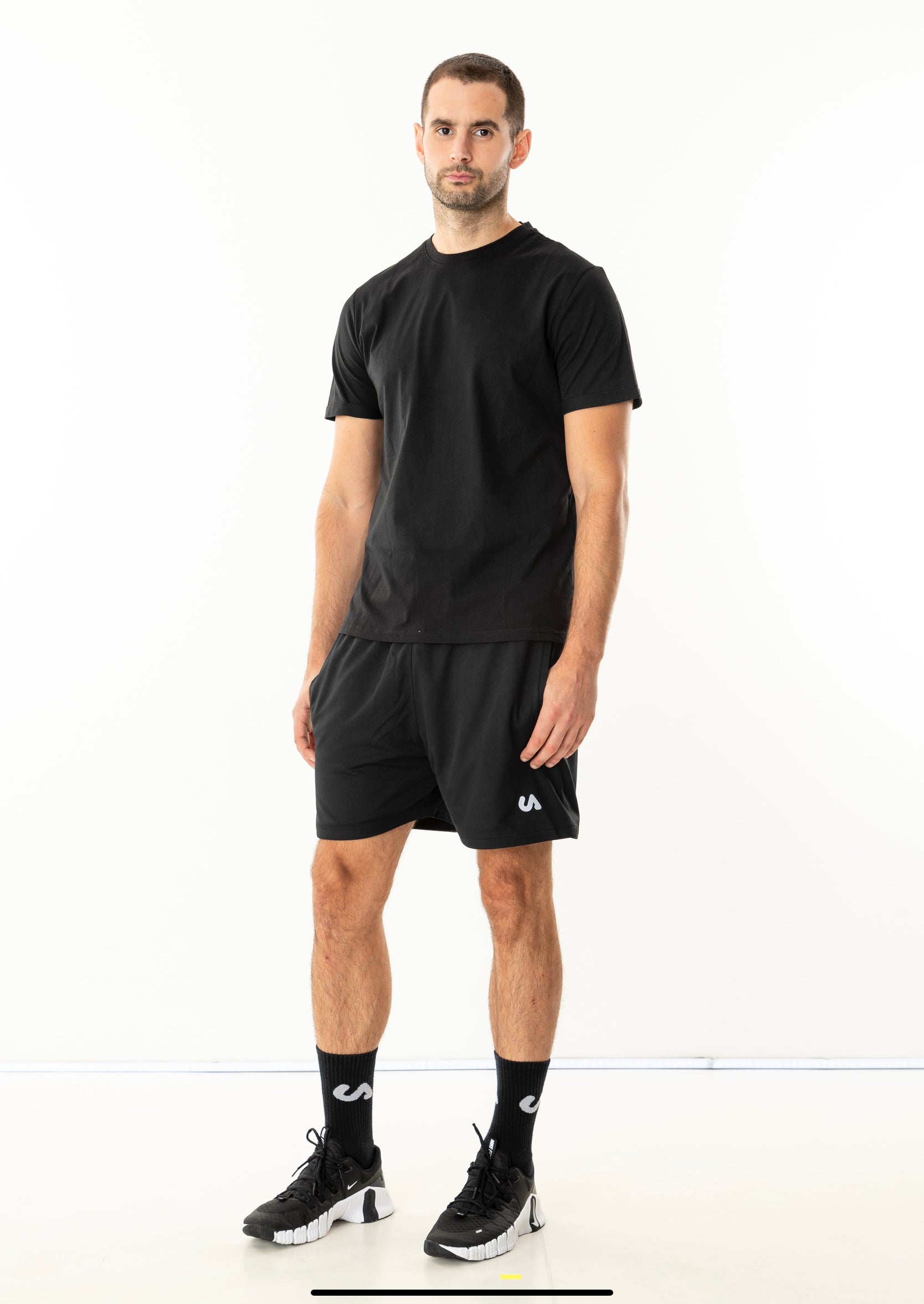 Siyah Kısa Kollu Tişört